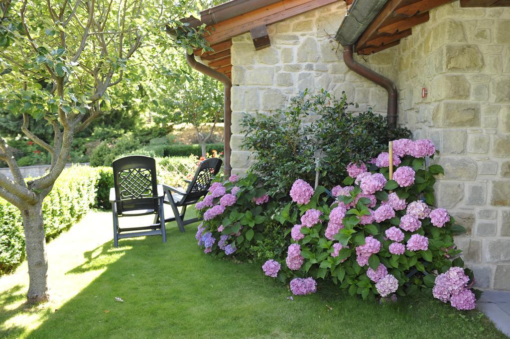 Borgo Caiano Country Inn Exteriör bild